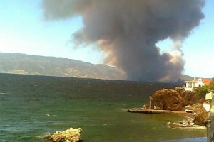 Κινητοποίηση της Περιφέρειας Αττικής για την αντιμετώπιση της πυρκαγιάς στην Τροιζηνία