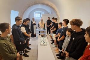 Το Σάββατο  11 Οκτωβρίου στο Κέντρο Νεότητας της Ι. Μητρόπολης, η συνάντηση των μαθητών Γυμνασίου και Λυκείου Ύδρας