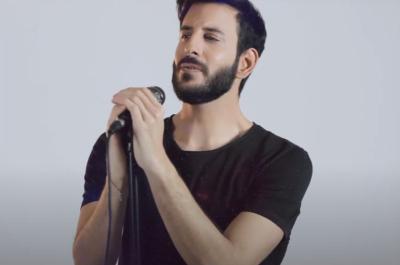 Can't Help Falling in Love! Το δημοφιλέστερο τραγούδι του Έλβις Πρίσλεϊ διά στόματος Γιώργου Γιαννίμπα