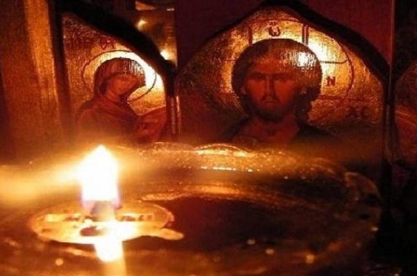 Ανακοίνωση   του Ιερού Καθεδρικού Ναού για το άναμμα των καντηλιών στα κοιμητήρια