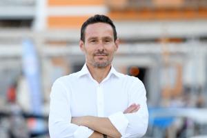 Ομιλία   του Υποψήφιου Δημάρχου Μανώλη Καραμήτσου στον Πειραιά