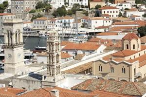 Το πρόγραμμα  των ακολουθιών της Αγίας και Μ. Εβδομάδος του Ι. Καθεδρικού Ναού Ύδρας "κεκλεισμένων των θυρών"