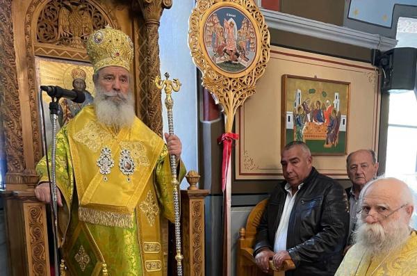 Κυριακή των Βαΐων - Ο Μητροπολίτης ΕΦΡΑΙΜ ιερούργησε στον Μητροπολιτικό Ναό Παμμεγίστων Ταξιαρχών Ερμιόνης