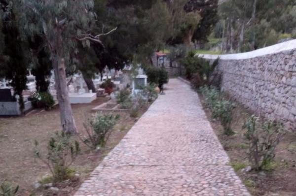 Ευχαριστήριο Καθεδρικού Ναού για την χορηγία του Αλέξη Βερούκα  για τον καθαρισμό των χώρων του Α' Κοιμητηρίου Ύδρας