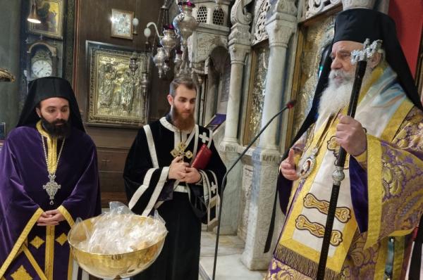 Ο Μητροπολίτης ΕΦΡΑΙΜ τέλεσε την τελευταία Προηγιασμένη Θ. Λειτουργία στον Καθεδρικό Ναό Ύδρας