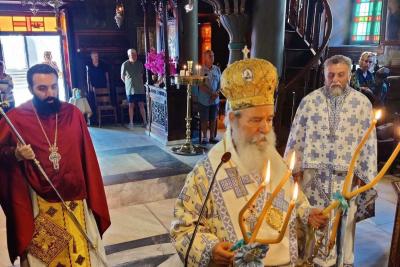 Ο Μητροπολίτης Ύδρας ΕΦΡΑΙΜ ιερούργησε και μίλησε στον Ιερό Καθεδρικό Ναό