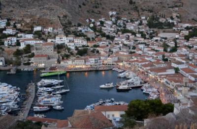 Υπεγράφη η προγραμματική σύμβαση από την ΠΕ Νήσων για τα επισκευαστικά έργα στο λιμάνι της Ύδρας