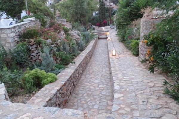 Εγκαινιάστηκε   το αντιπλημμυρικό έργο στο Καμίνι