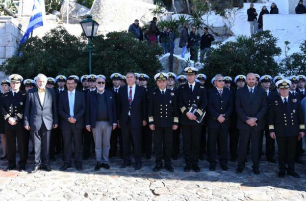 Στην ΑΕΝ Ύδρας για την υποδοχή των σπουδαστών ο ΥΝΑΝΠ Παναγιώτης Κουρουμπλής