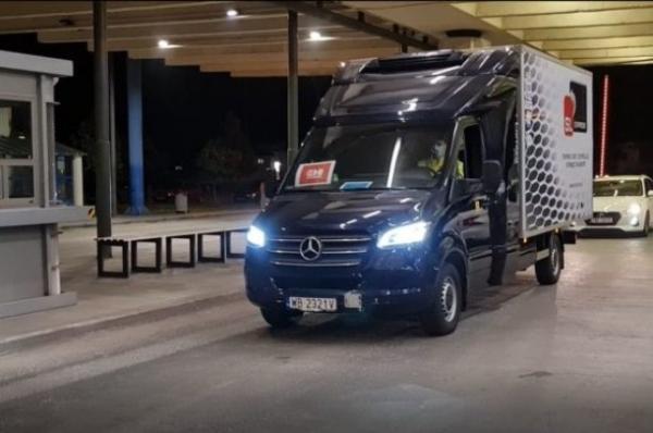 Έφτασαν στην Ελλάδα τα πρώτα εμβόλια της Pfizer/BioNTech