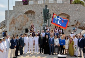 Με επισημότητα η κατάθεση στεφάνων στη μνήμη του Ναυάρχου Ανδρέα Μιαούλη
