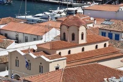 Ανακοίνωση Καθεδρικού Ναού Ύδρας για το τι θα ισχύσει την Αγία και Μεγάλη Εβδομάδα λόγω πανδημίας