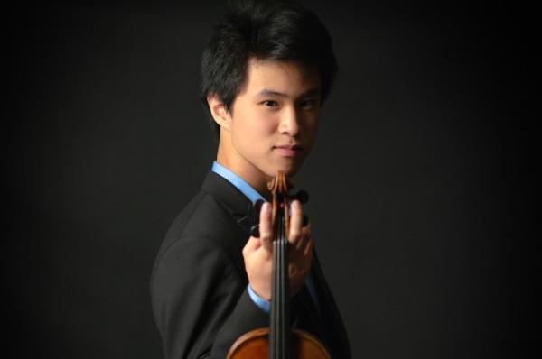 Ο Kevin Zhu, ένας σολίστ σπάνιου ταλέντου στην Φιλανθρωπική Συναυλία της Ύδρας στις 7 Αυγούστου