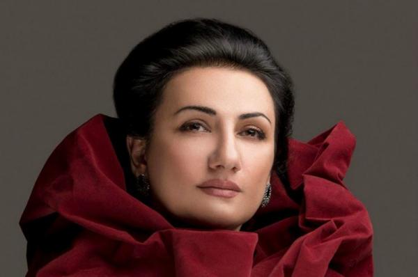 Η VARDHUI KHACHATRYAN σε ένα αφιέρωμα για τα 100 Χρόνια του Ιστορικού Αρχείου - Μουσείου Ύδρας