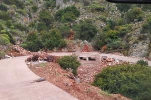 Επισκευάστηκε ο δρόμος 500 μέτρων στην περιοχή "Μανδράκι" και κατασκευάστηκε μικρό αντιπλημμυρικό έργο στην αφαλάτωση