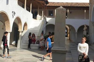 Λίγες σκέψεις  για τις νεανικές συνάξεις από τον Γενικό Αρχιερατικό Επίτροπο Πρωτ. π. Ακίνδυνο Δαρδανό