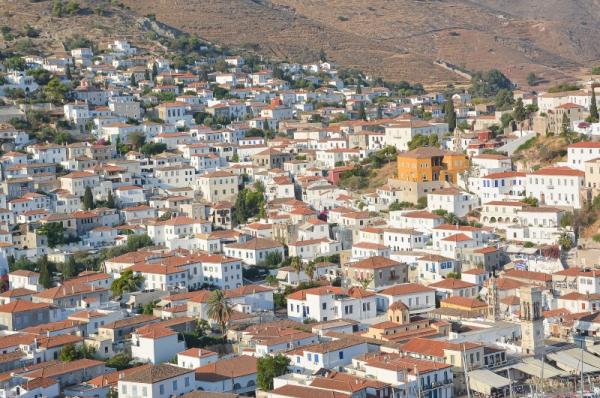 Το ΣτΕ  για τη δόμηση στην Ύδρα: Όχι προσθήκες, μόνο ανακατασκευές οικοδομημάτων που προϋπήρχαν στον μνημειακό οικισμό
