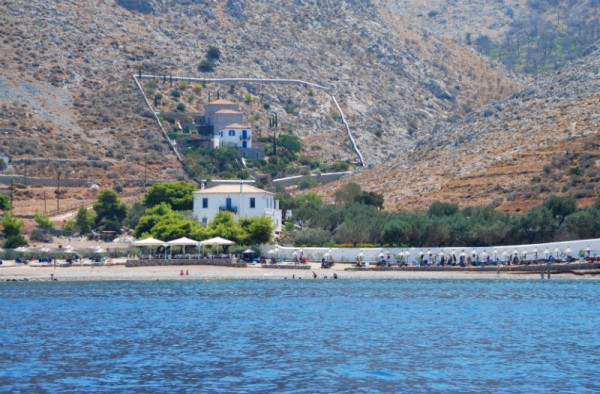 Το Υπ. Περιβάλλοντος απαντά στο ΠΑΚΟΕ για την καταλληλότητα κολύμβησης στις ακτές