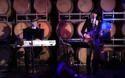 Το μποέμικο κλίμα της Ύδρας του ’60 αναβιώνει στη Μελβούρνη με τραγούδια του Cohen