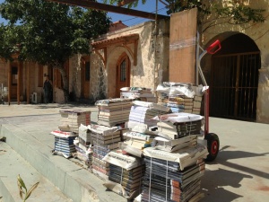 Προσφορά του Δ.Ο.Λ. στη Δημόσια Βιβλιοθήκη της Αίγινας 