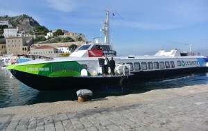 Ταλαιπωρία για τους 77 επιβάτες λόγω της μηχανικής βλάβης του ιπταμένου δελφινιού