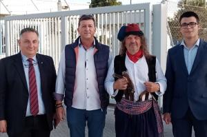 Αντιπροσωπεία του Δήμου Ύδρας εν αναμονή της παραλαβής του Αγίου Φωτός που θα φτάσει στην Ελλάδα με καθυστέρηση