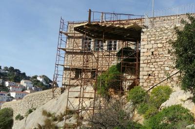 Συνεχίζονται οι εργασίες στο Α’ Δημοτικό Σχολείο της Ύδρας