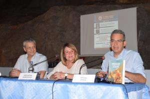 ΙΑΜΥ:   Από την εκδήλωση των  Καθηγητών Άγγελου Συρίγου, Υφυπουργού Παιδείας και θρησκευμάτων και Ευάνθη Χατζηβασιλείου