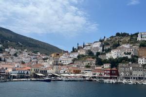 Μόνο με άδεια από το gov.gr τα οχήματα στην Ύδρα - Ποιοι εξαιρούνται και πώς γίνεται η αίτηση