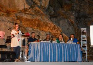 Ένα παραμύθι για την Ύδρα, ένωσε ανθρώπους και δίδαξε κανόνες καλής συμπεριφοράς