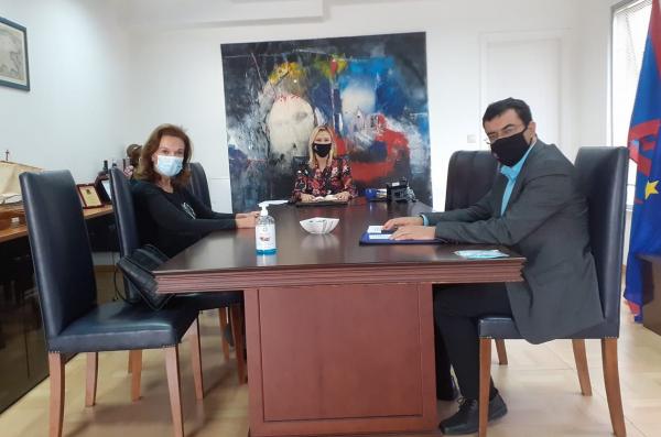 Συνάντηση Δημάρχου Ύδρας με την Αντιπεριφερειάρχη Νήσων για χρηματοδότηση έργων και πολιτιστικές εκδηλώσεις