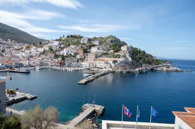 Ελεύθερη για όλους τους πολίτες από σήμερα η πρόσβαση στα νησιά