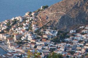 Eπίσημα αποτελέσματα  της Απογραφής 2021 - Στους 2.070 κατοίκους η Ύδρα