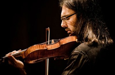 Ο Λεωνίδας Καβάκος έρχεται στην Ύδρα για καλό σκοπό