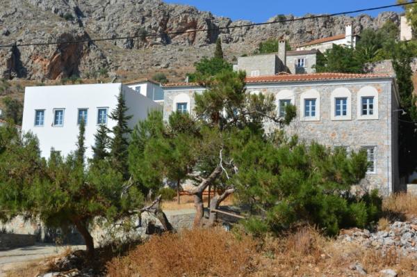 Επιστολή Δημάρχου Ύδρας στην Υπουργό Παιδείας για την έγκαιρη στελέχωση των εκπαιδευτικών μονάδων του νησιού