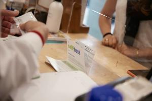 Τι προβλέπει  η Κοινή Υπουργική Απόφαση για τα self tests στον ιδιωτικό τομέα