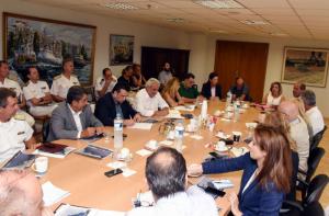 Στη Βουλή φέρνει το ΥΝΑΝΠ το ζήτημα της ρύπανσης στο Σαρωνικό