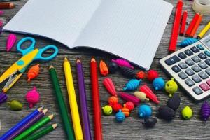 Εκστρατεία   συγκέντρωσης σχολικών ειδών από τον Δήμο Ύδρας