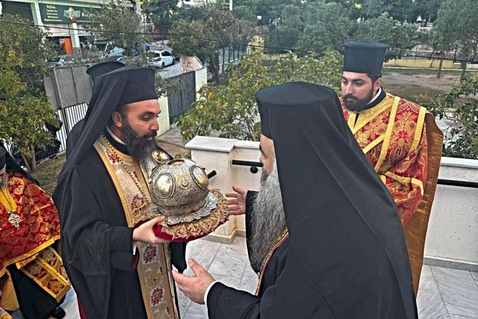 Με λαμπρότητα  η υποδοχή της Τιμίας Κάρας του Αγίου Κωνσταντίνου του Υδραίου στο Περιστέρι