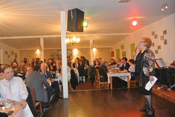 Mε μεγάλη επιτυχία ο χορός του Υδραϊκού Συνδέσμου Πειραιά