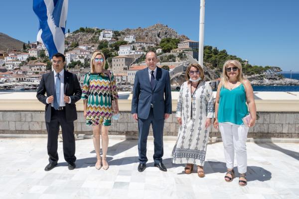 O Υπουργός Ναυτιλίας και Νησιωτικής Πολιτικής Ι. Πλακιωτάκης στο Ι.Α.Μ.Υ.