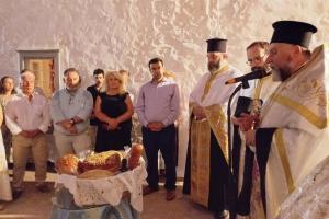 Με λαμπρότητα  ο Εσπερινός Αποτομής της Κεφαλής του Τιμίου Προδρόμου στο Καμίνι