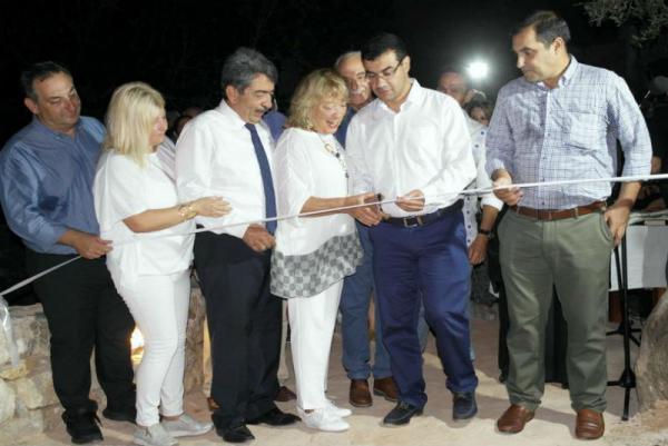 Εγκαινιάστηκε ο δρόμος Καμίνι-Βλυχός και ονομάστηκε "Οδός Παναγιώτη Τέτση"