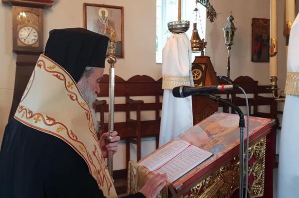 Στον Ι. Ναό Τιμίου Προδρόμου Καμινίων στους Γ' Χαιρετισμούς χοροστάτησε ο Μητροπολίτης ΕΦΡΑΙΜ