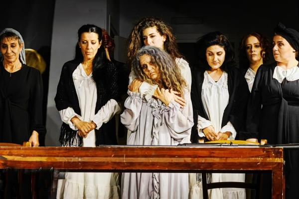 Στη μνήμη  της Βίκυς Τσολιά αφιερώθηκε η θεατρική παράσταση "Το Σπίτι της Μπερνάντα Άλμπα"