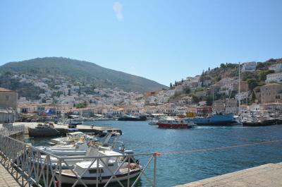 Ερώτηση βουλευτών με πρώτη την Ελένη Σταματάκη για την ακτοπλοϊκή σύνδεση των νησιών Αργοσαρωνικού