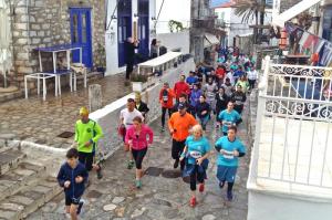 Ξεκίνησε το αγωνιστικό διήμερο Hydra's Trail με το Run and Fun