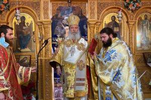 Ο Μητροπολίτης ΕΦΡΑΙΜ ιερούργησε στον Ι. Ναό των Παμμεγίστων Ταξιαρχών στους Ασωμάτους Αιγίνης