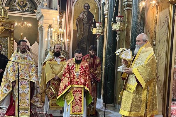 Ο Μητροπολίτης Ύδρας κ. ΕΦΡΑΙΜ στον Άγιο Κωνσταντίνο Πειραιώς