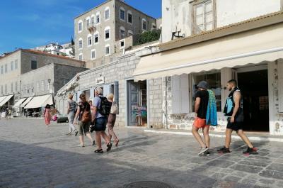 Τουρισμός:   Πώς δαπανούν τα χρήματά τους οι ξένοι στην Ελλάδα